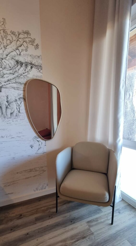 1 Chambres EEAP IME - Vue mandarine fauteuil, Séverine Gaffori Architecte d'Intérieur décoration